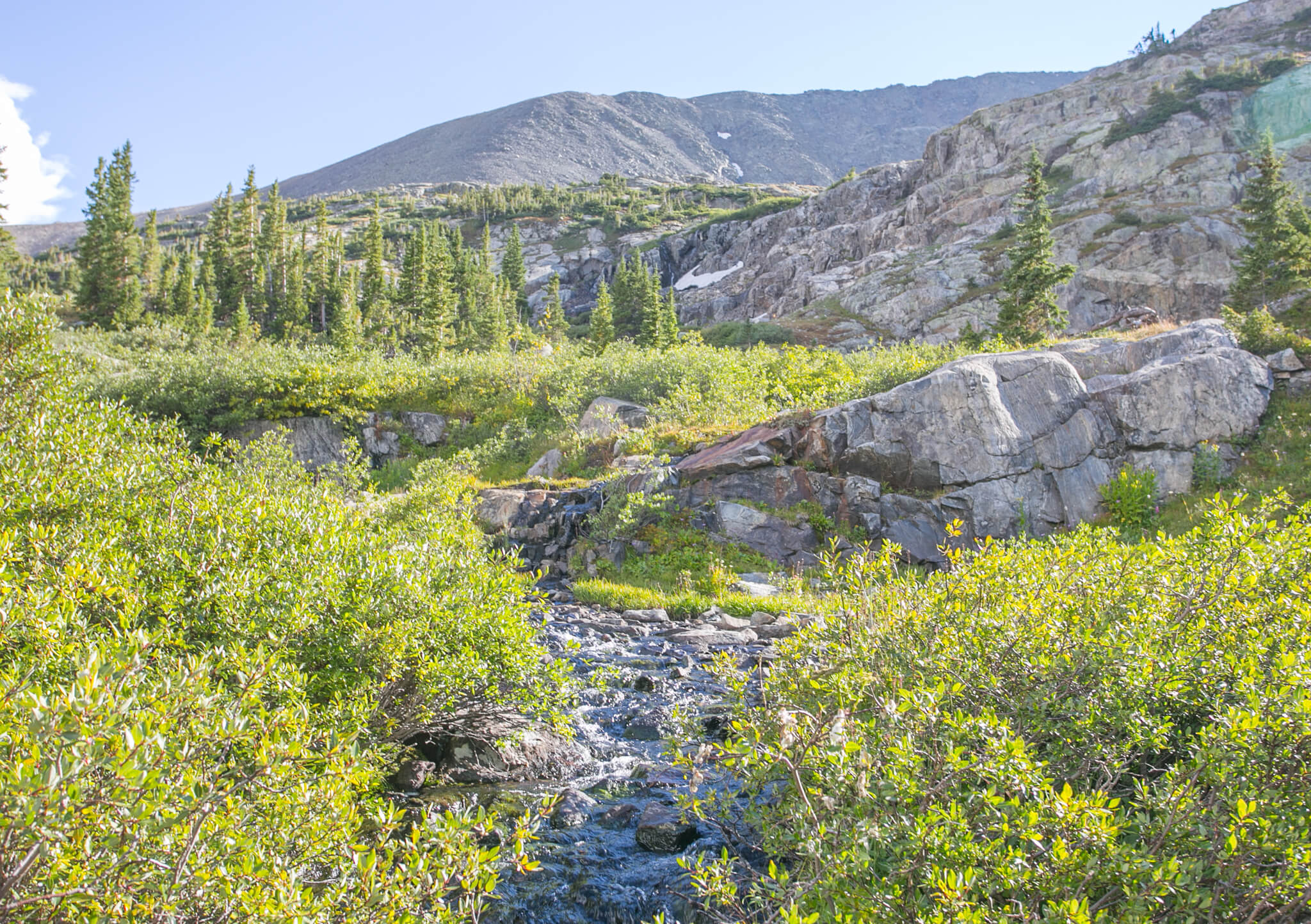The stream running in between Mohawk Lakes.
