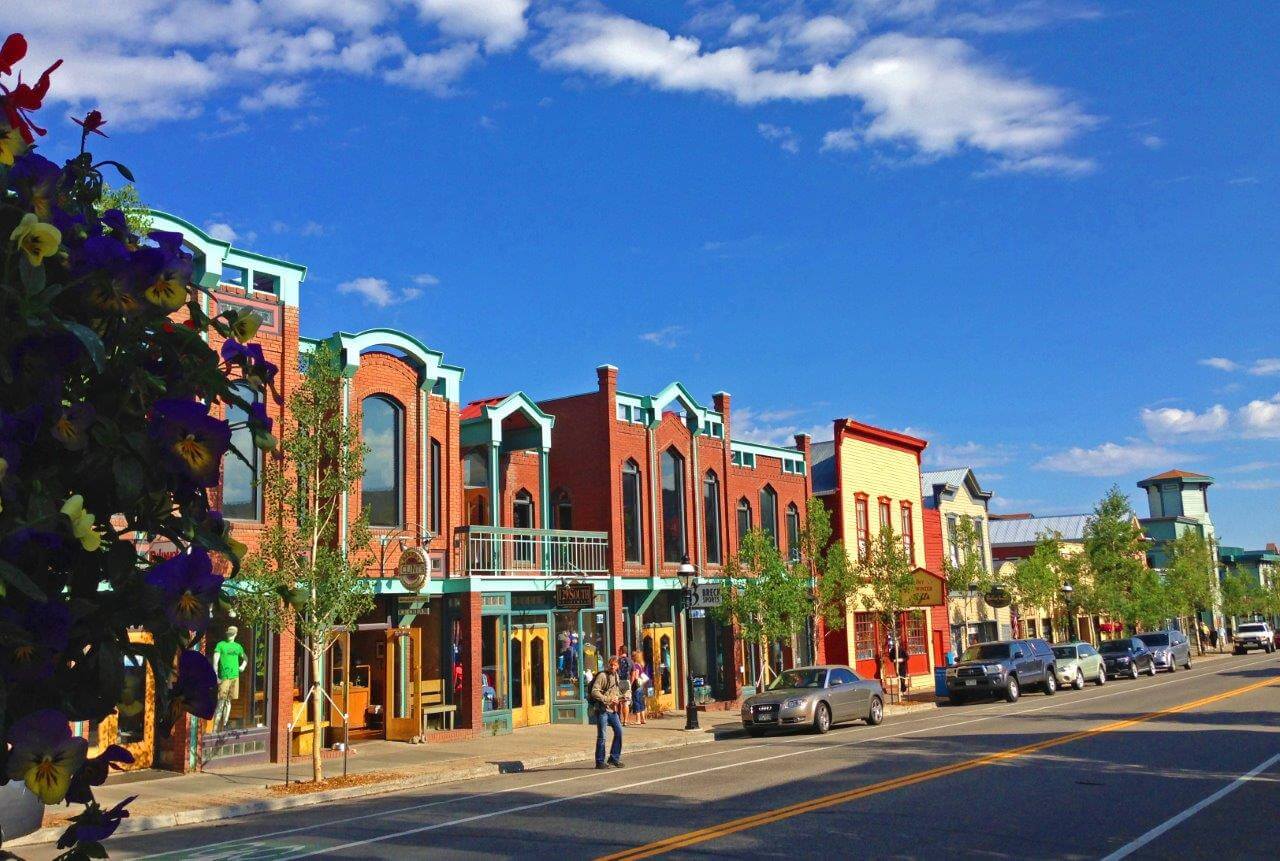 Bars and restaurants on Main Street in Breckenridge